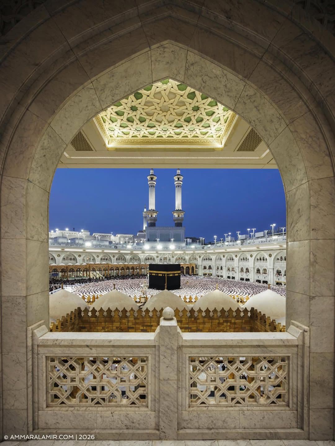 Keluarga Indonesia merencanakan umroh bersama